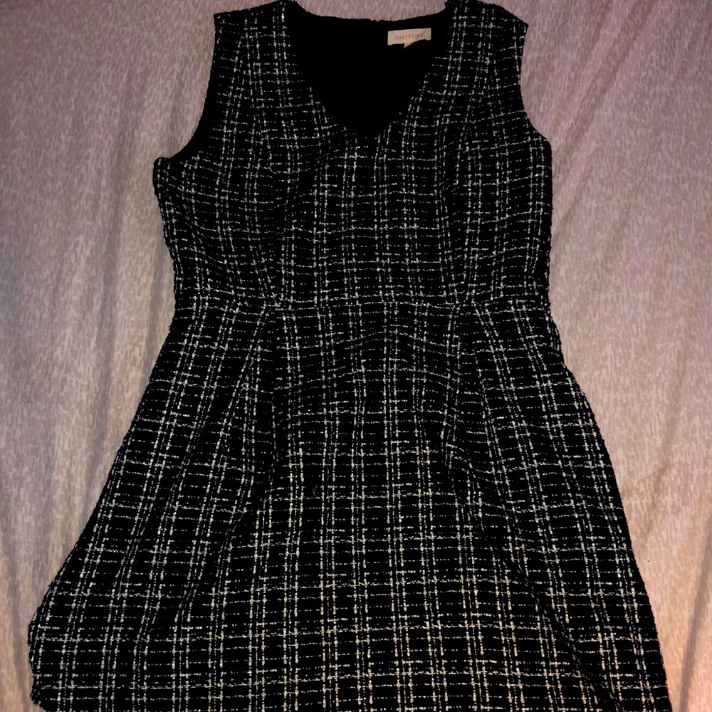 Elegant party dress with gold and silver stripe stitchings